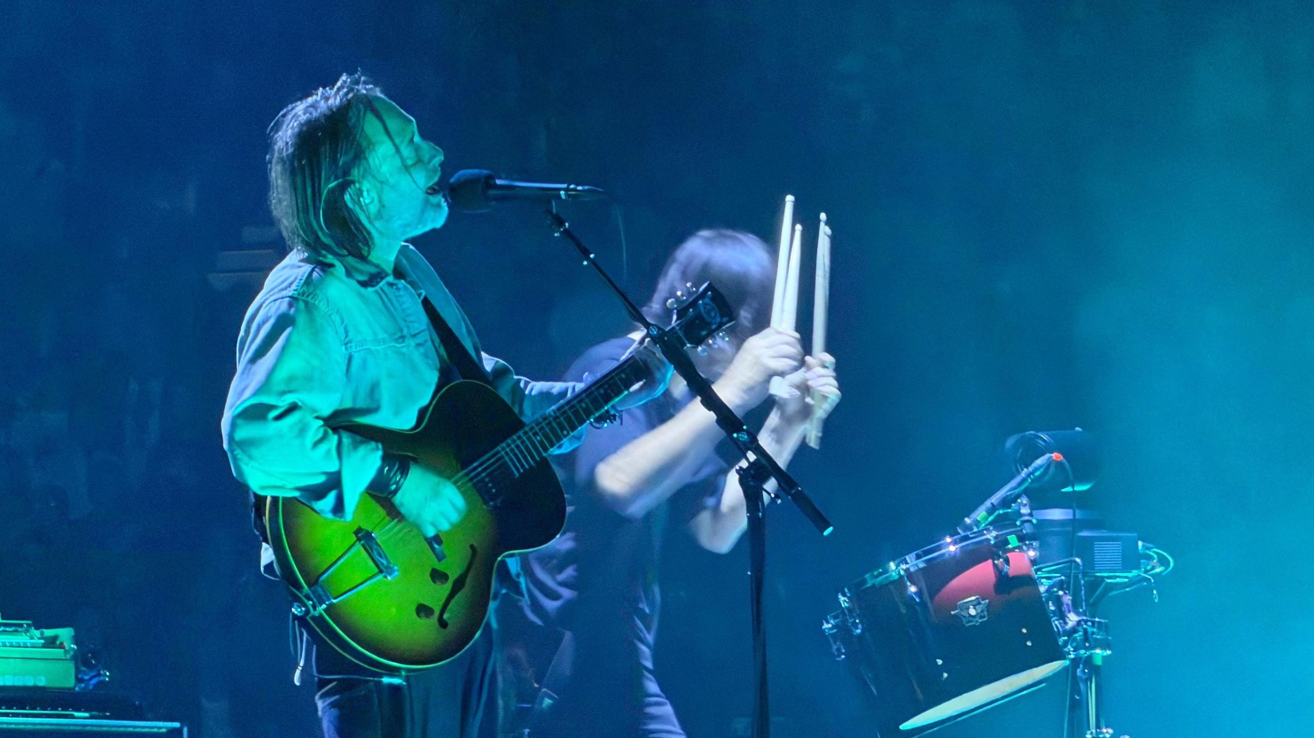 Radiohead put on a stunning, hit-packed show in London Radiohead put on a stunning, hit-packed show in London