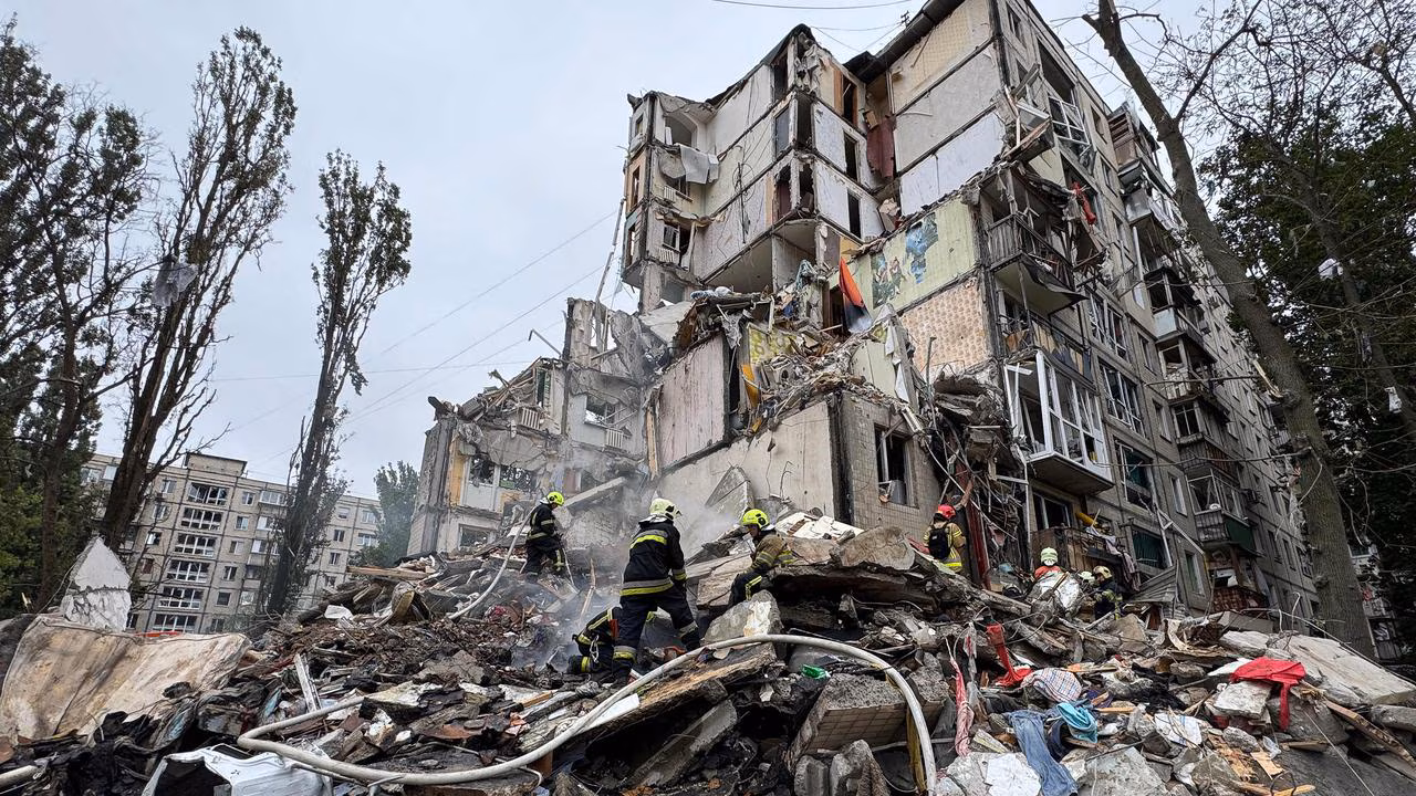 Russia intensifies strikes on Ukraine as US reports progress in talks with Kyiv Russia intensifies strikes on Ukraine as US reports progress in talks with Kyiv