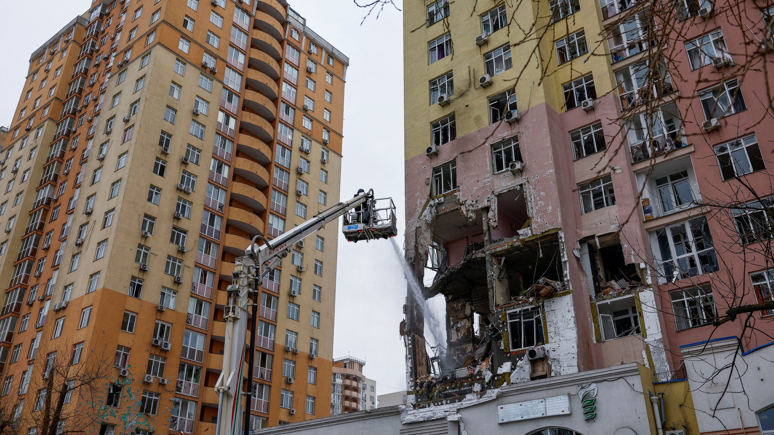 Russian Attack on Kyiv Looms Over Trump–Zelenskyy Talks