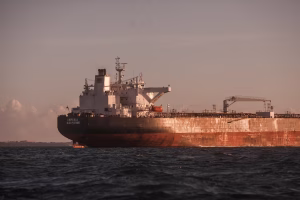 Trump Orders Naval Blockade on Sanctioned Venezuelan Oil Tankers