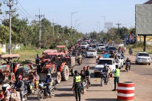 Thailand–Cambodia border clashes continue as 500,000 flee