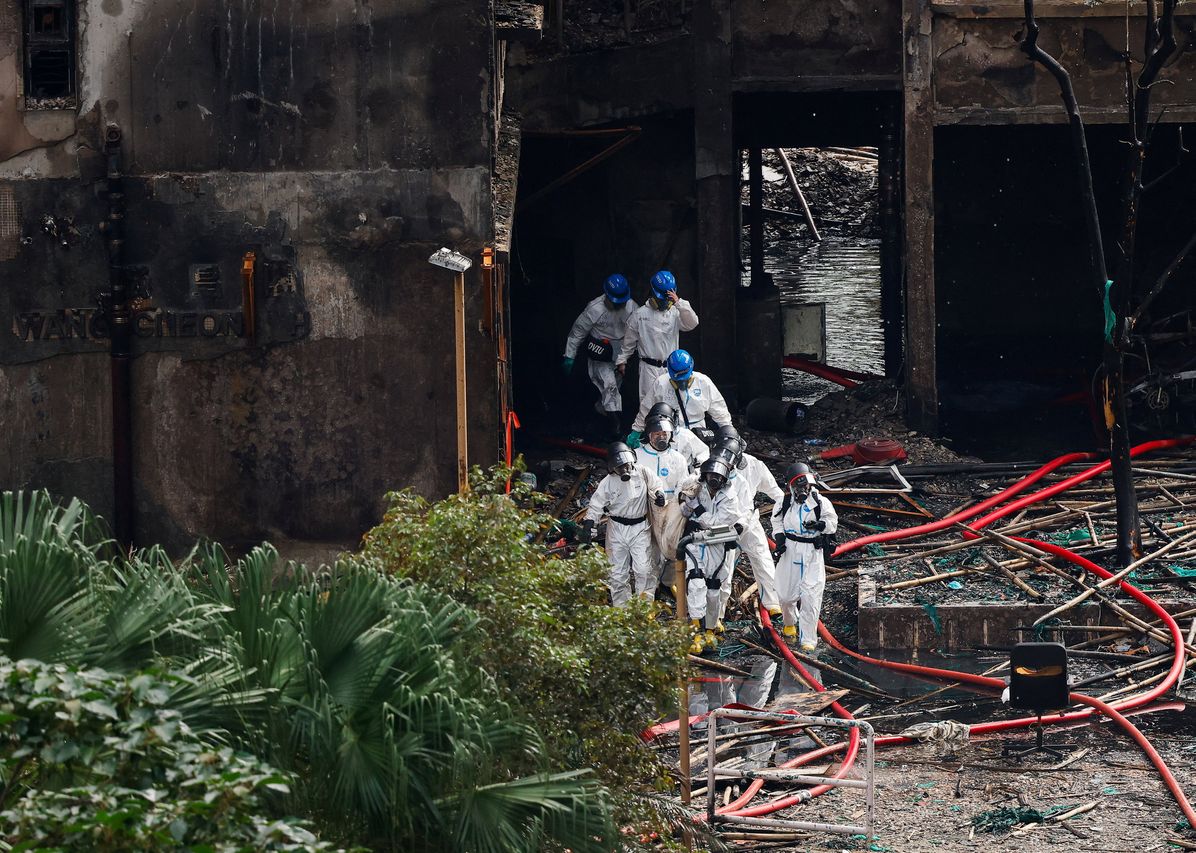 Hong Kong leader orders independent probe into fire that killed 151 Hong Kong leader orders independent probe into fire that killed 151