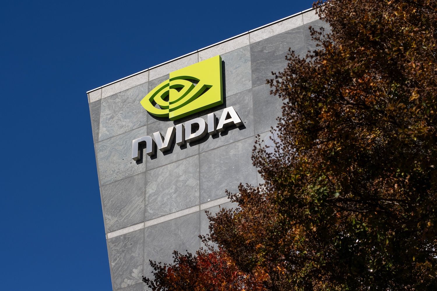 Nvidia to License Groq Tech, Recruit Key Executives
