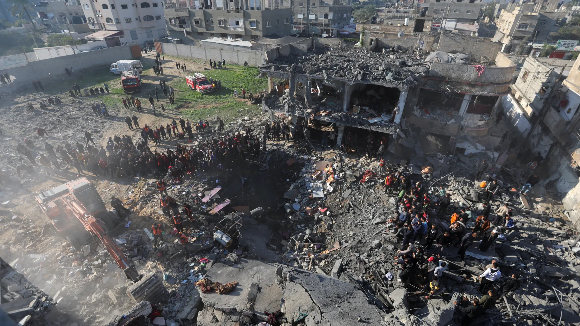Israeli Forces Kill 12 Palestinians in Gaza, Attacks Reported in Rafah
