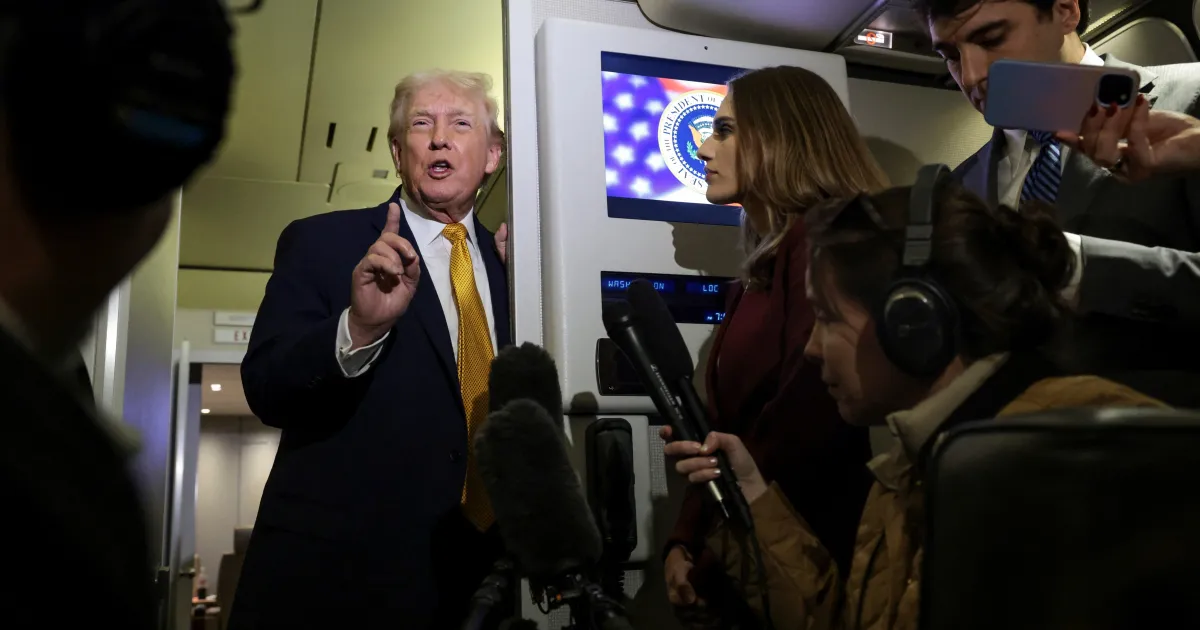 Trump Warns of Possible Second Strike if Venezuela Does Not Cooperate