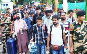 Fear Spreads Among Indian Students in Bangladesh as Unrest Escalates