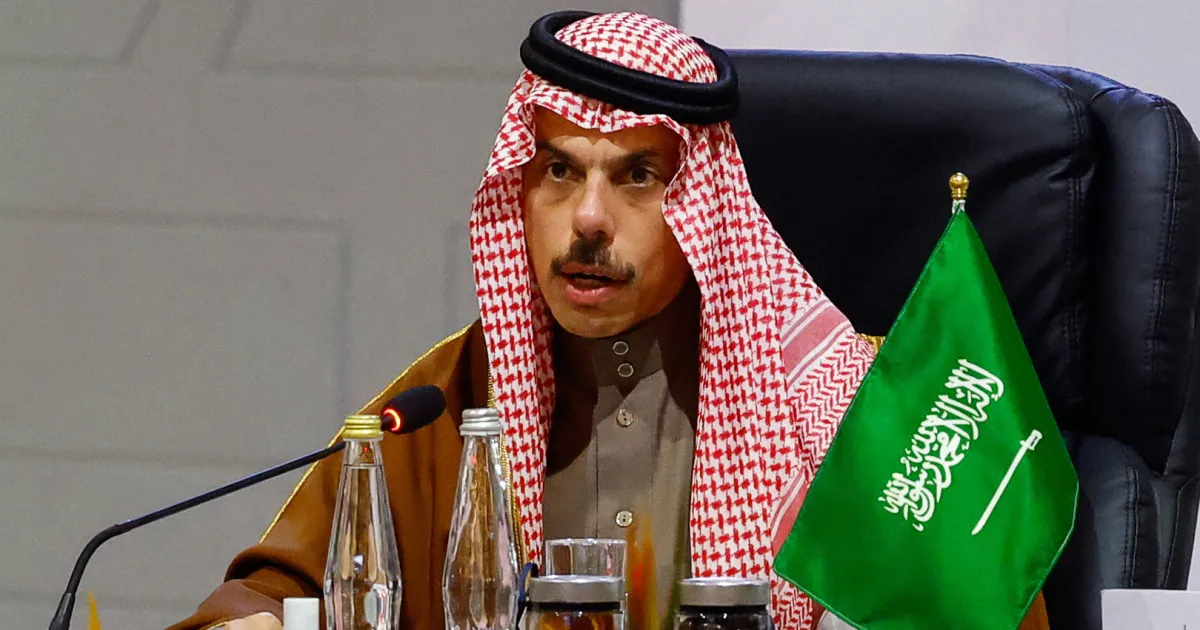 Saudi Minister Warns Iran Over Rising Gulf Attacks