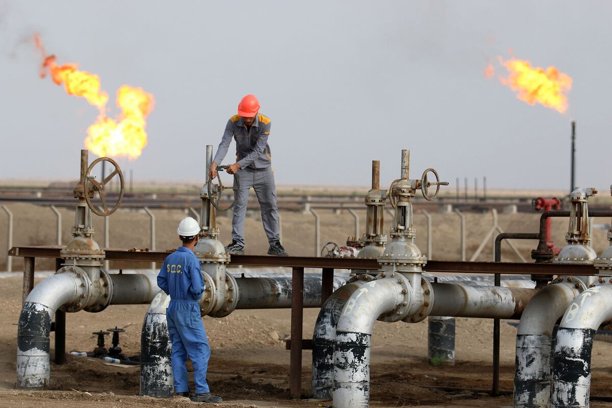 US Sanctions Iraq Oil Official Over Alleged Help to Iran